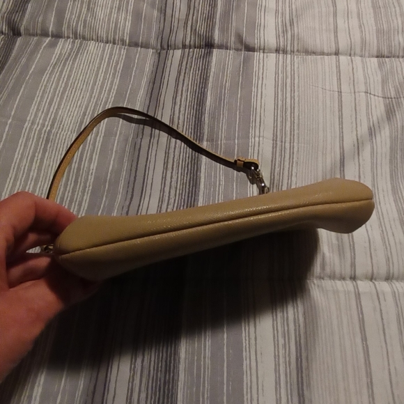 Coach wristlet - Picture 3 of 4